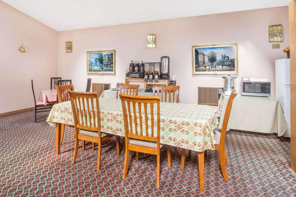 Knights Inn Endwell Restaurang bild